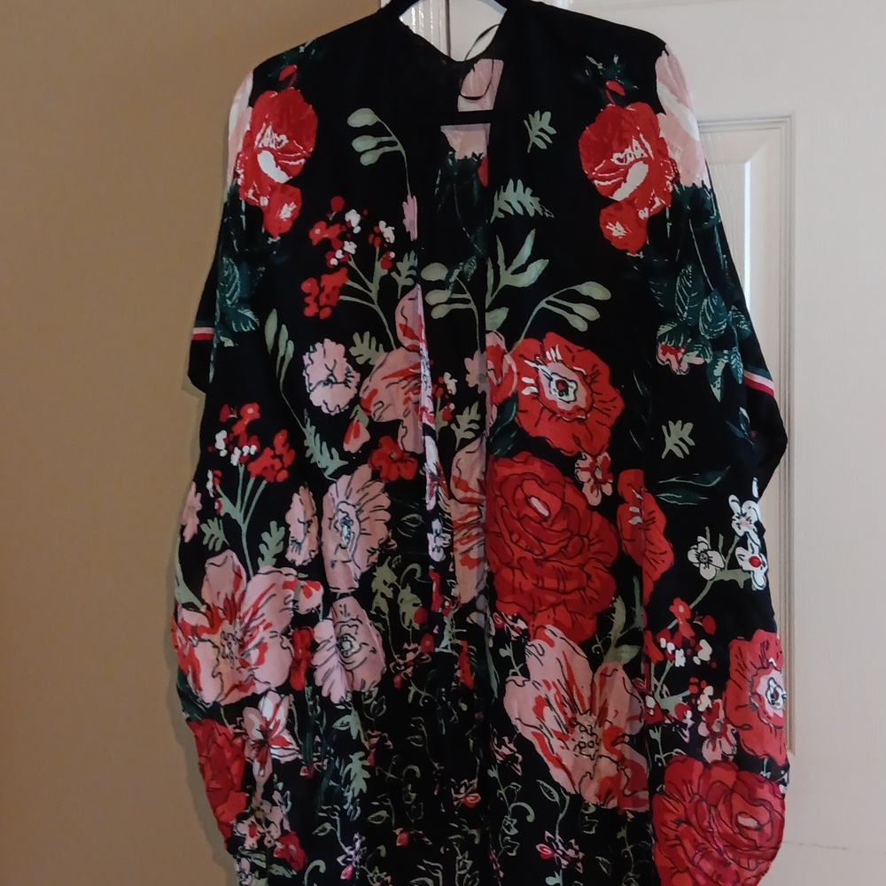 Women's NWT Comfyluxe kimono
